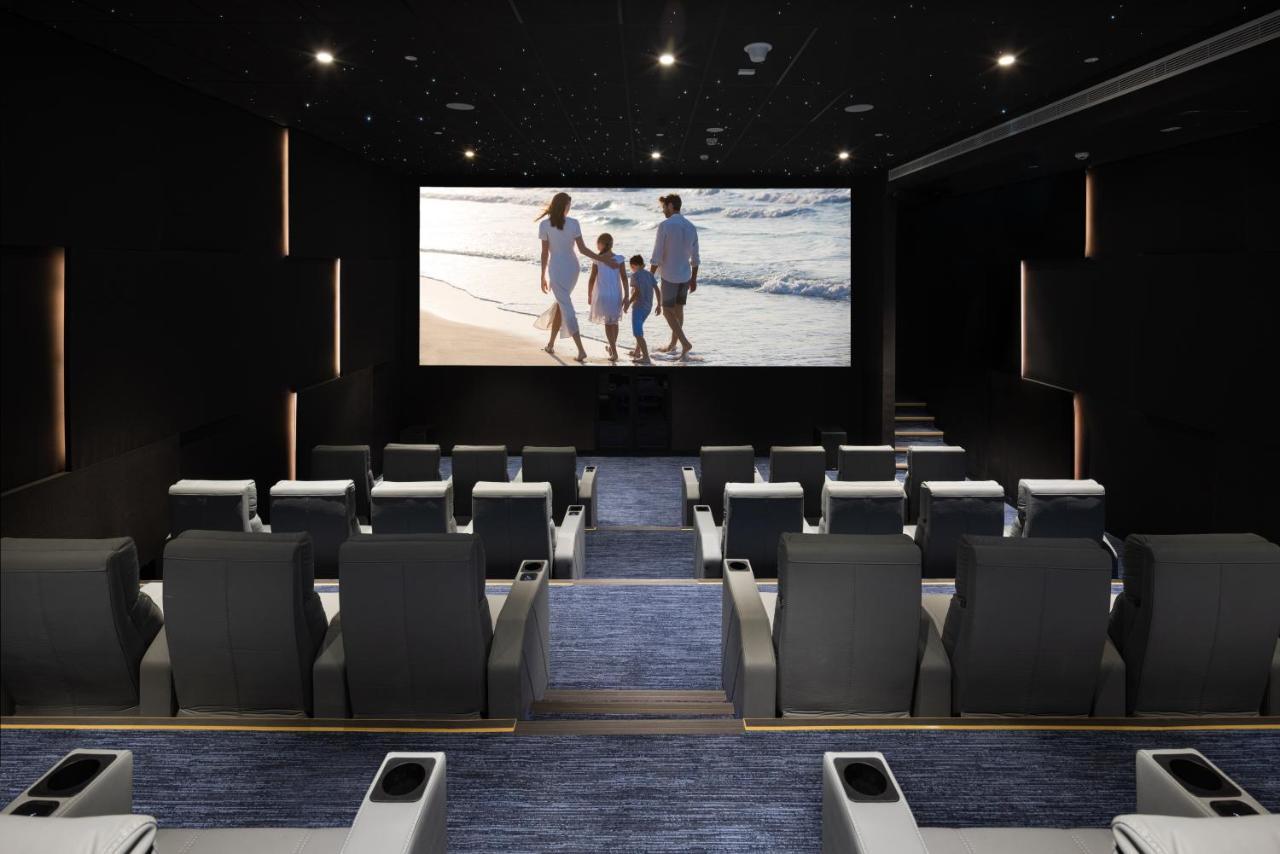 Jumeirah Gulf Of Bahrain Manama Exterior photo The interior of a typical IMAX theatre