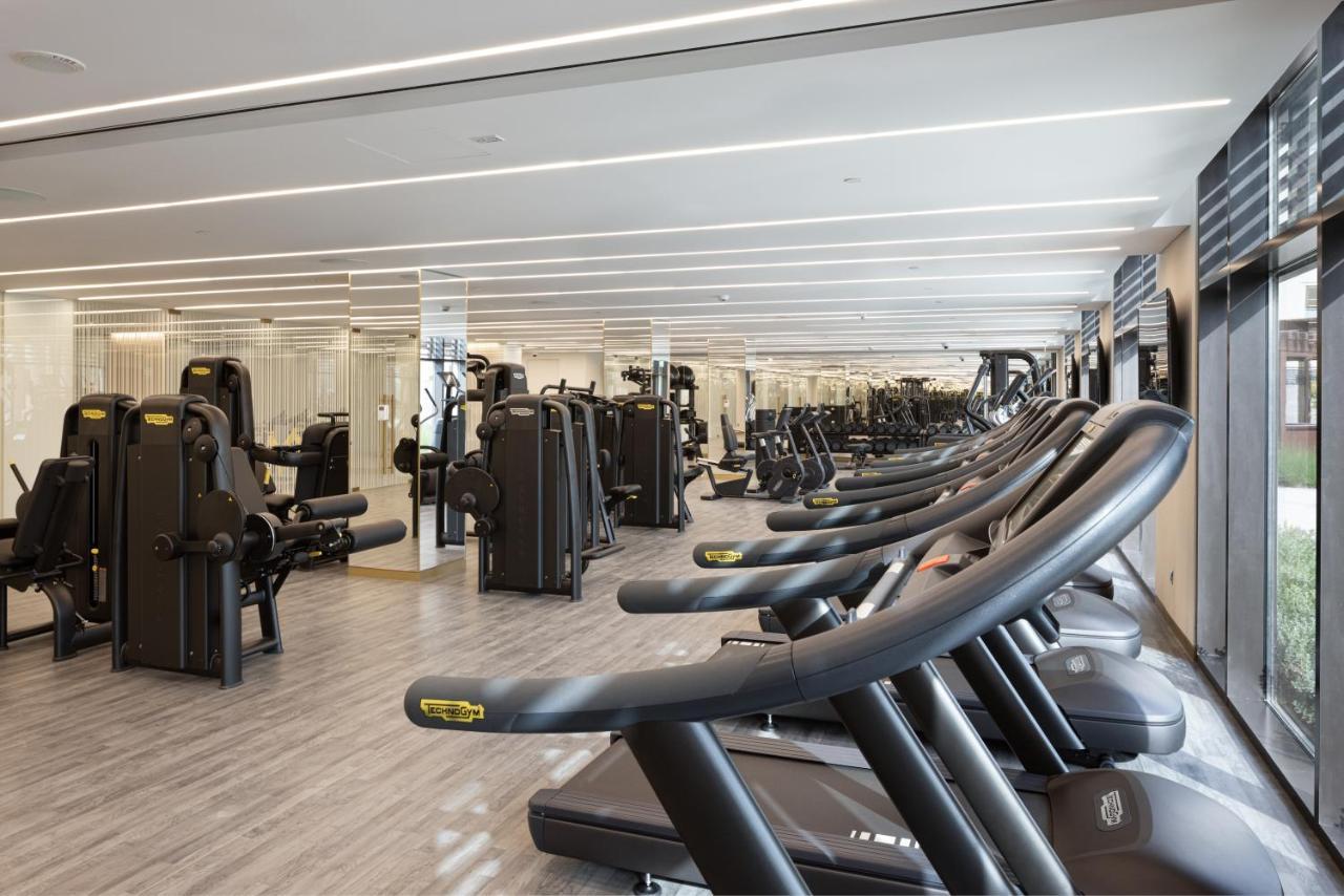 Jumeirah Gulf Of Bahrain Manama Exterior photo The gym at The Ivy Collection