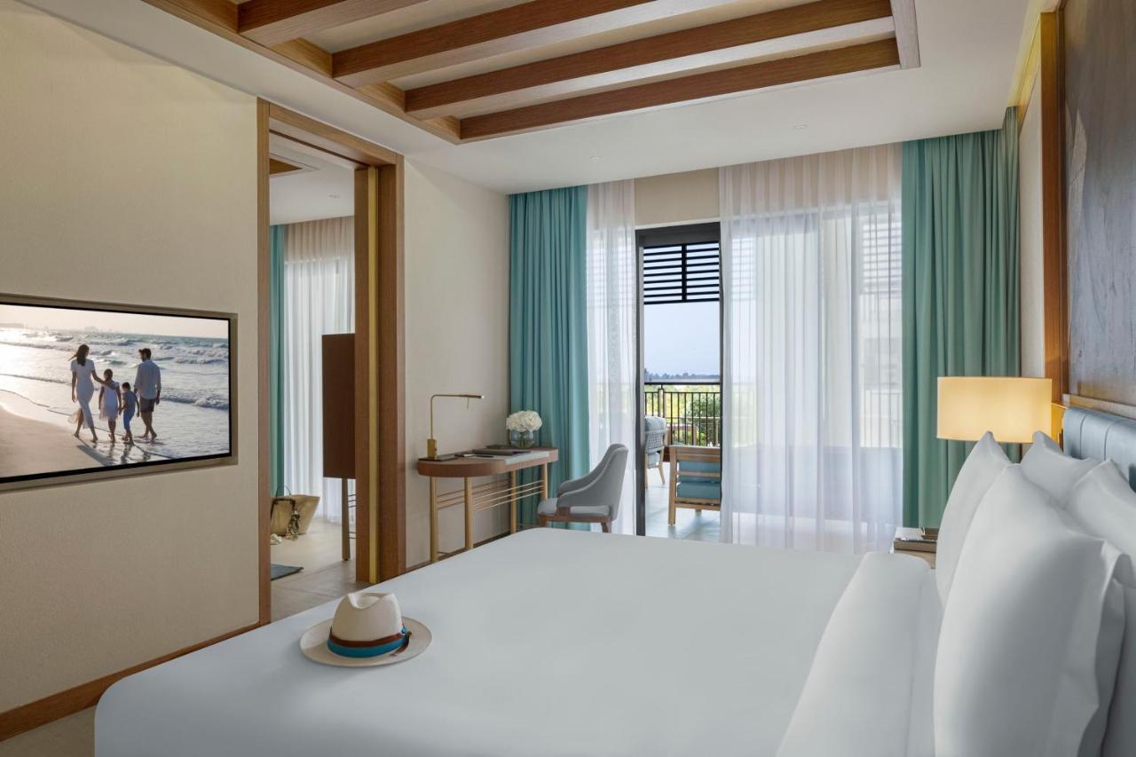 Jumeirah Gulf Of Bahrain Manama Exterior photo Deluxe Ocean View Room