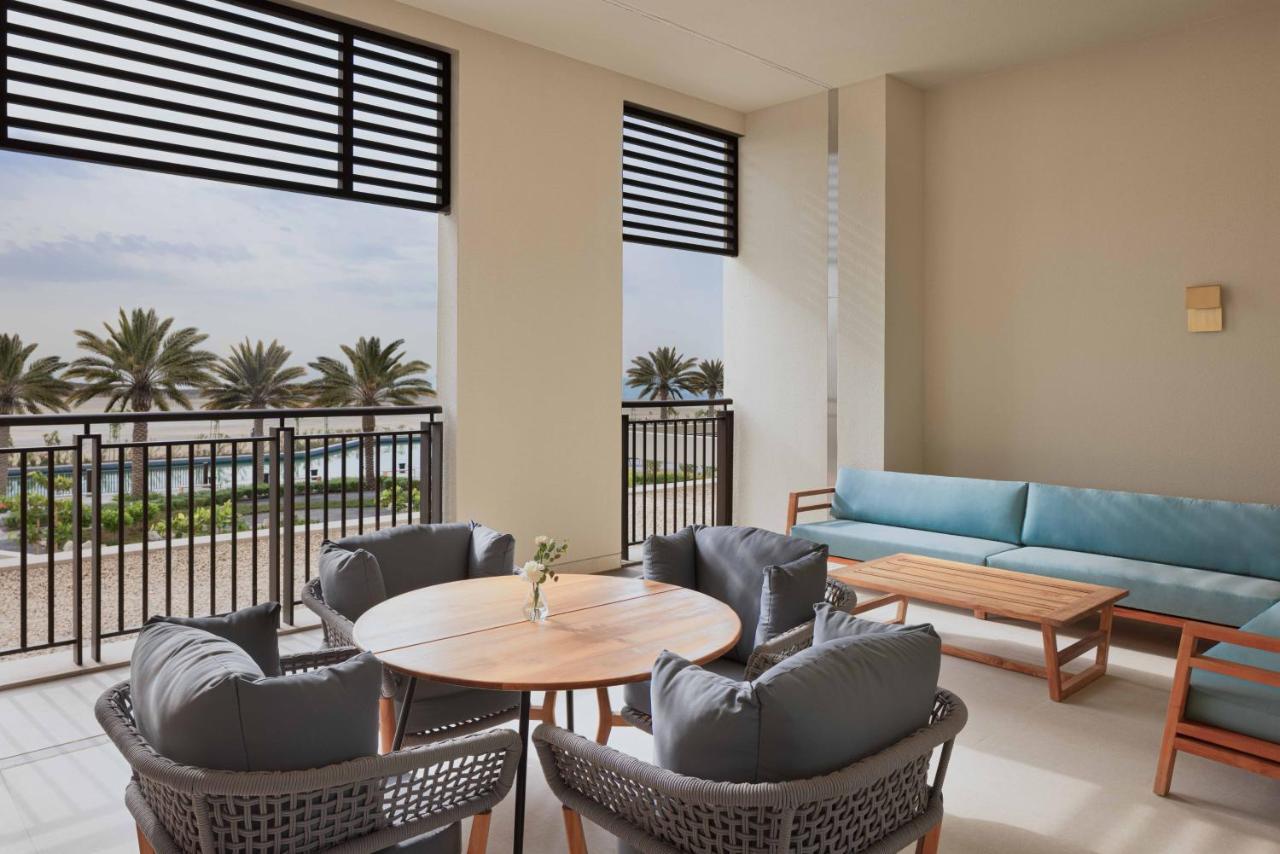 Jumeirah Gulf Of Bahrain Manama Exterior photo A balcony at the hotel