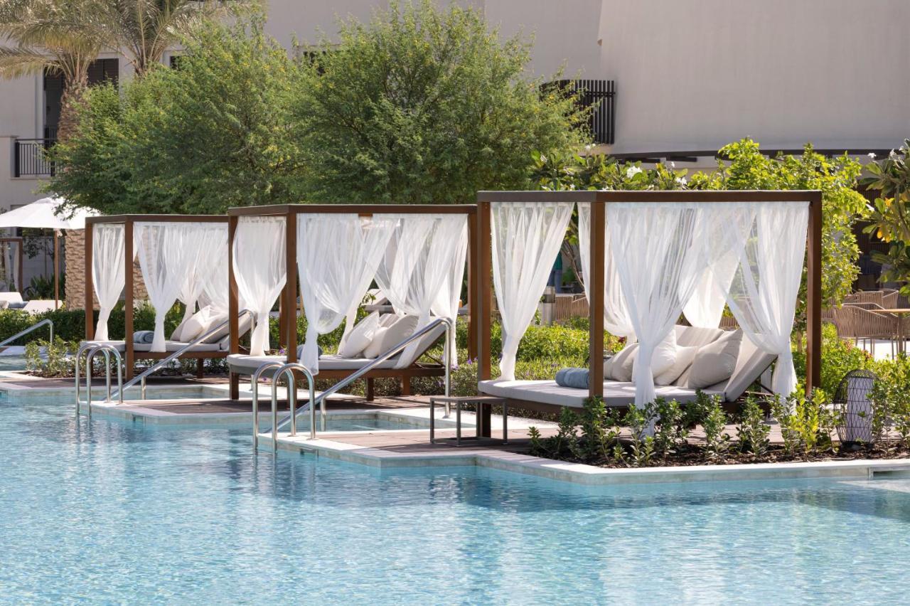 Jumeirah Gulf Of Bahrain Manama Exterior photo The swimming pool at the hotel
