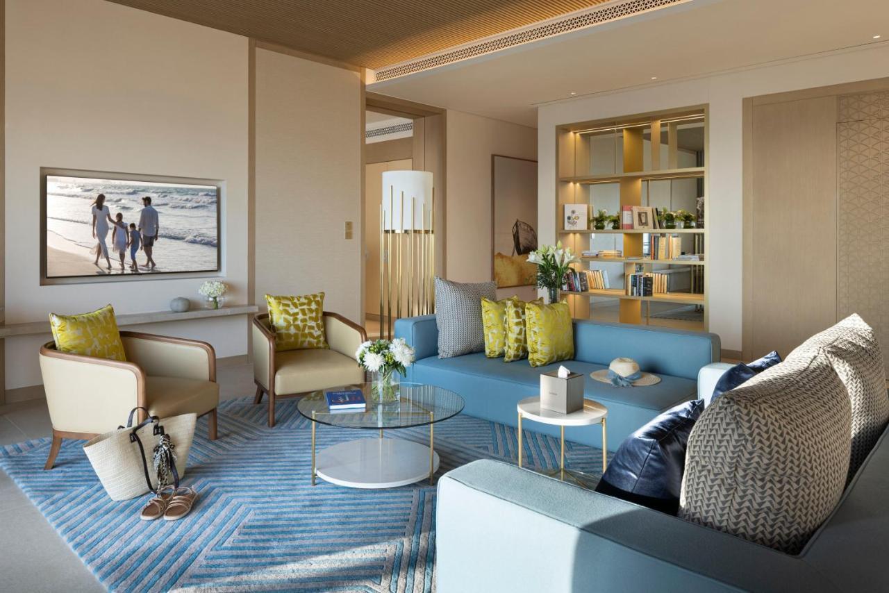 Jumeirah Gulf Of Bahrain Manama Exterior photo The living room of a suite at the Ritz-Carlton, DIFC