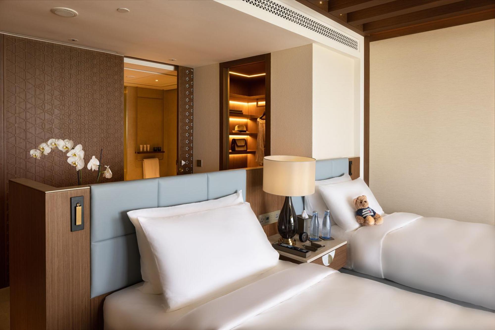 Jumeirah Gulf Of Bahrain Manama Exterior photo Deluxe Room